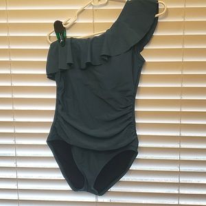 One shoulder bathing suit